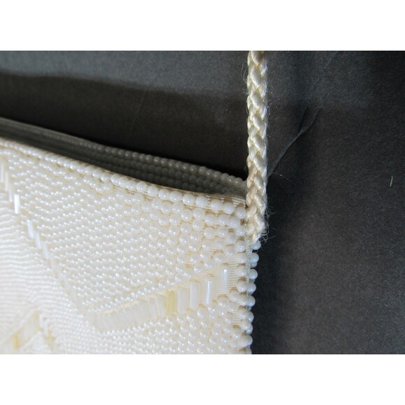 Vintage Cream 1970s Beaded Clutch Handbag Purse Chevron Zigzag Shoulder Bag - Picture 5 of 10